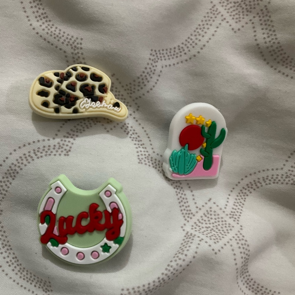 🥰 4/$25 - Croc Charms - Vegas
